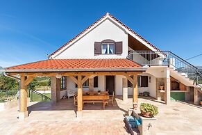 Luxury Villa With Heated Pool & Magnificent View