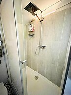 Boutique Boat Stays Contemporary Barge