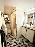 Boutique Boat Stays Contemporary Barge