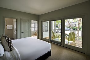 The Neighborhood Hotel-New Buffalo