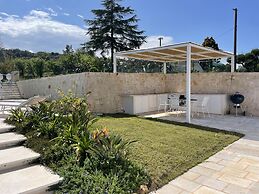 Trulli Di Pone in Cozzana