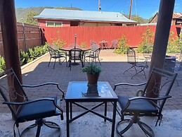 Beeline Guest House
