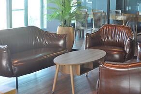 The Bedrooms Maeklong Service Apartment
