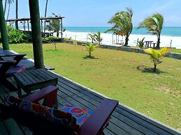Afro Beach Eco Resort
