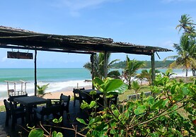 Afro Beach Eco Resort