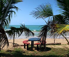 Afro Beach Eco Resort