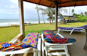 Afro Beach Eco Resort