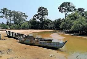 Afro Beach Eco Resort