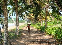 Afro Beach Eco Resort