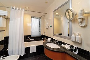 Holiday Inn Suites Kuwait by IHG