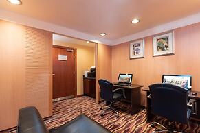 Holiday Inn Suites Kuwait by IHG