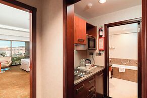 Holiday Inn Suites Kuwait by IHG