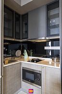 Millerz Square Suite By Mana-Mana