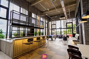 Millerz Square Suite By Mana-Mana