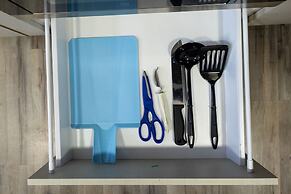 Millerz Square Suite By Mana-Mana