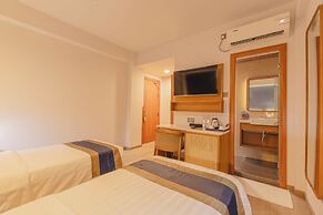 UMET Seaview Hotel with Free Roundtrip Airport Pick up and drop off