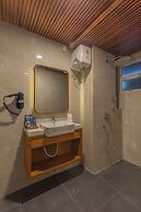 UMET Seaview Hotel with Free Roundtrip Airport Pick up and drop off