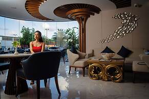 UMET Seaview Hotel with Free Roundtrip Airport Pick up and drop off