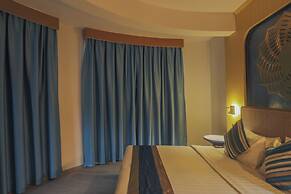 UMET Seaview Hotel with Free Roundtrip Airport Pick up and drop off