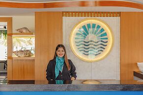 UMET Seaview Hotel with Free Roundtrip Airport Pick up and drop off