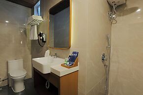 UMET Seaview Hotel with Free Roundtrip Airport Pick up and drop off