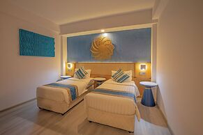 UMET Seaview Hotel with Free Roundtrip Airport Pick up and drop off