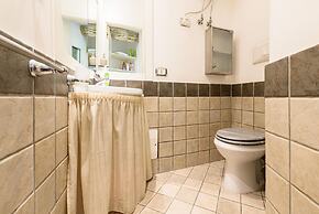 Via Fiorentini 21 in Naples