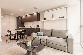 Modern Muse - Luxury Hotel Meets Miami Apartment