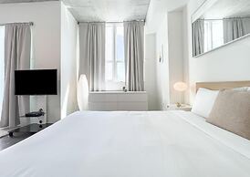 Center Stage- Downtown Parking Pool Hot Tub