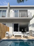 The Modernista 1 - Luxury Villa With Private Pool