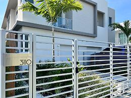 The Modernista 1 - Luxury Villa With Private Pool