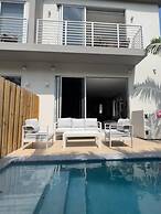 The Modernista 1 - Luxury Villa With Private Pool