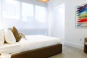 The Modernista 2 - Large Townhome With Pool