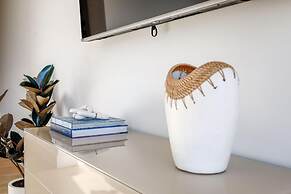 The Modernista 2 - Large Townhome With Pool