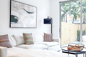 The Modernista 2 - Large Townhome With Pool