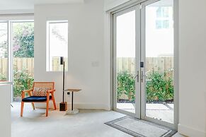 The Modernista 2 - Large Townhome With Pool