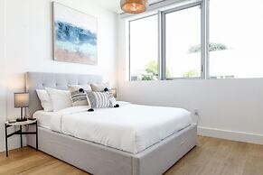 The Modernista 2 - Large Townhome With Pool