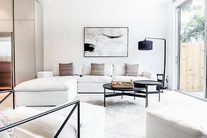 The Modernista 2 - Large Townhome With Pool