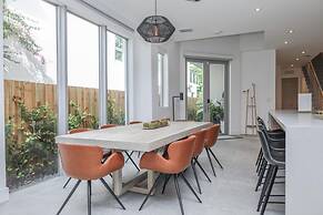 The Modernista 2 - Large Townhome With Pool