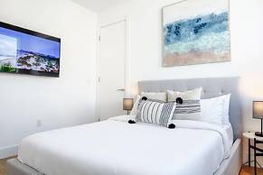 The Modernista 2 - Large Townhome With Pool