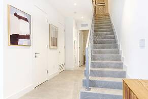 The Modernista 2 - Large Townhome With Pool