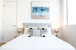 The Modernista 2 - Large Townhome With Pool