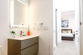 The Modernista 2 - Large Townhome With Pool