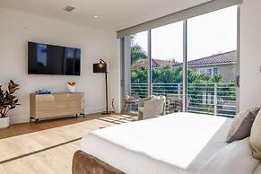 The Modernista 2 - Large Townhome With Pool