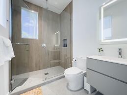 The Modernista 2 - Large Townhome With Pool