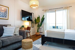 Bella Vista - Water Views Pool and Parking