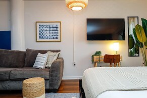 Bella Vista - Water Views Pool and Parking