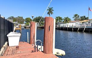 Dockside Daydreams - Canalfront and Pool Oasis