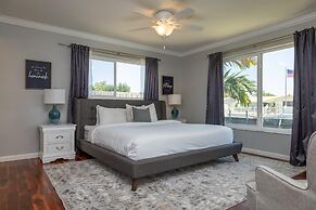 Dockside Daydreams - Canalfront and Pool Oasis