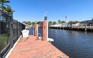 Dockside Daydreams - Canalfront and Pool Oasis